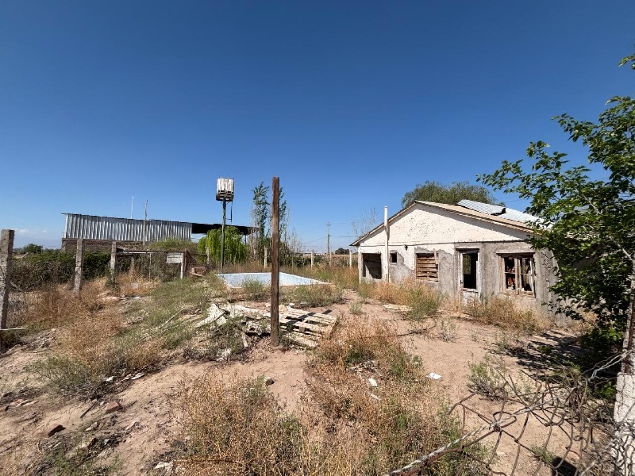 Venta. Casa A Reciclar Inmediaciones Club Uvt. Rawson