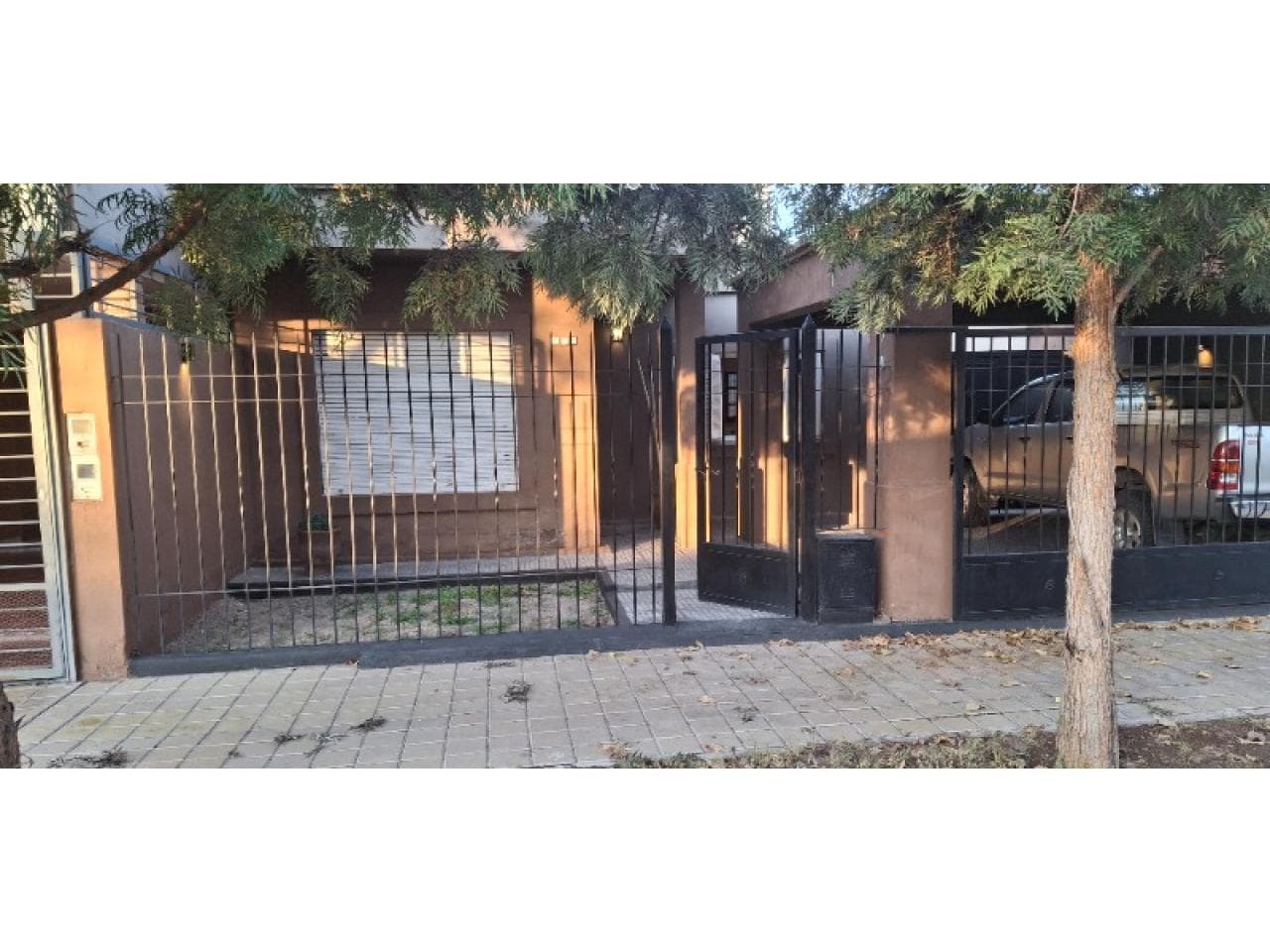 Se Alquila Dpto  2 Dorm, Living - Comedor Amplio, Cocina, 1 Baño Con Ante Baño, Cochera Techada, Sin Expensa, Ohiggins Y