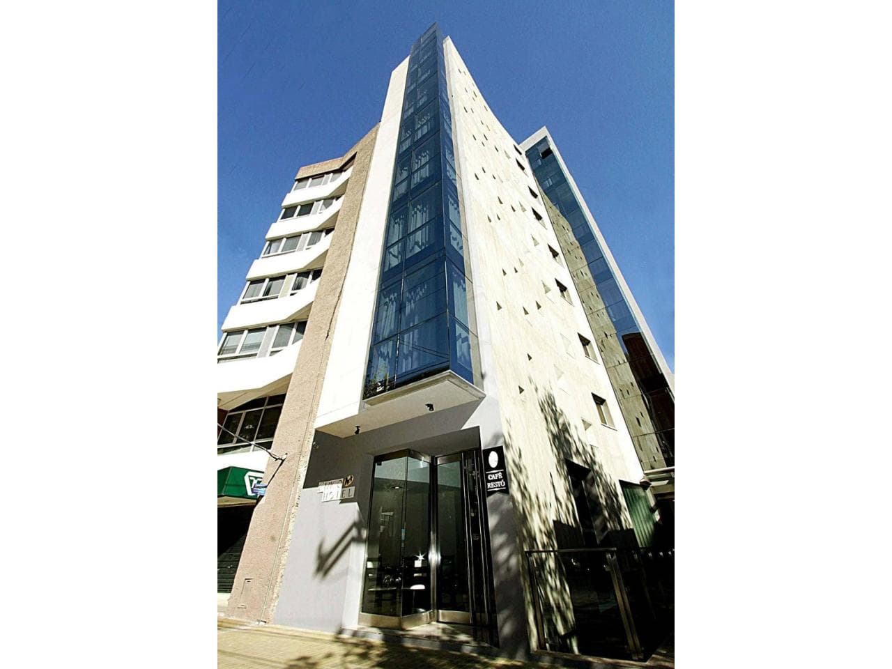Venta. Monoambiente Frente Centro Cívico. 3er Piso. Capital