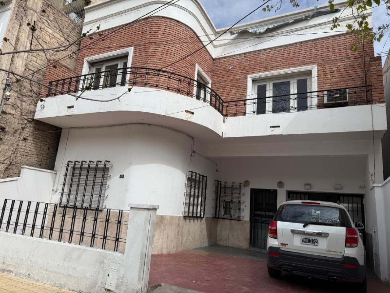Alquiler Casa Centrica Con Destino Comercial, 4 Dormitorios. Capital
