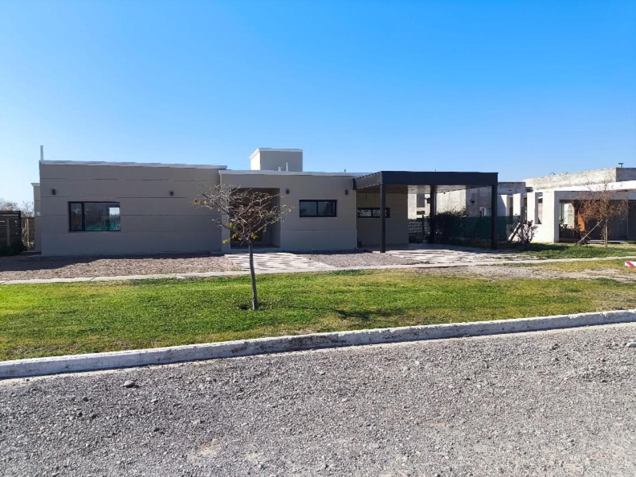 Venta - Casa Barrio Privado Nueva Esperanza - 270m2 Cubiertos, 850m2 Terreno. A Estrenar. Rawson