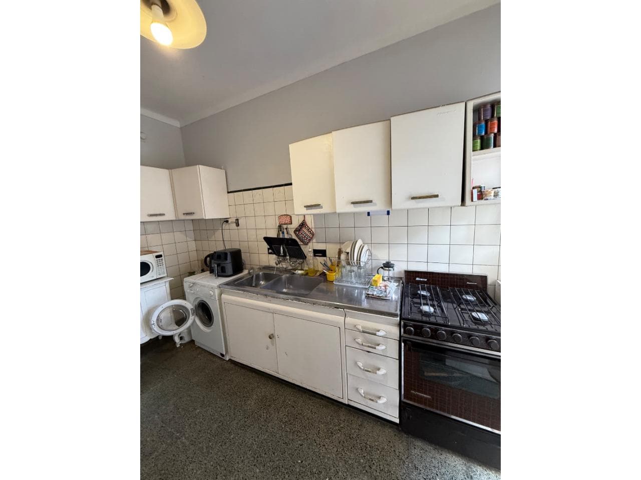 Departamento Excelente Ubicación Calle Av Córdoba Y Gral Acha - 3 Dorm - 2 Baños.
