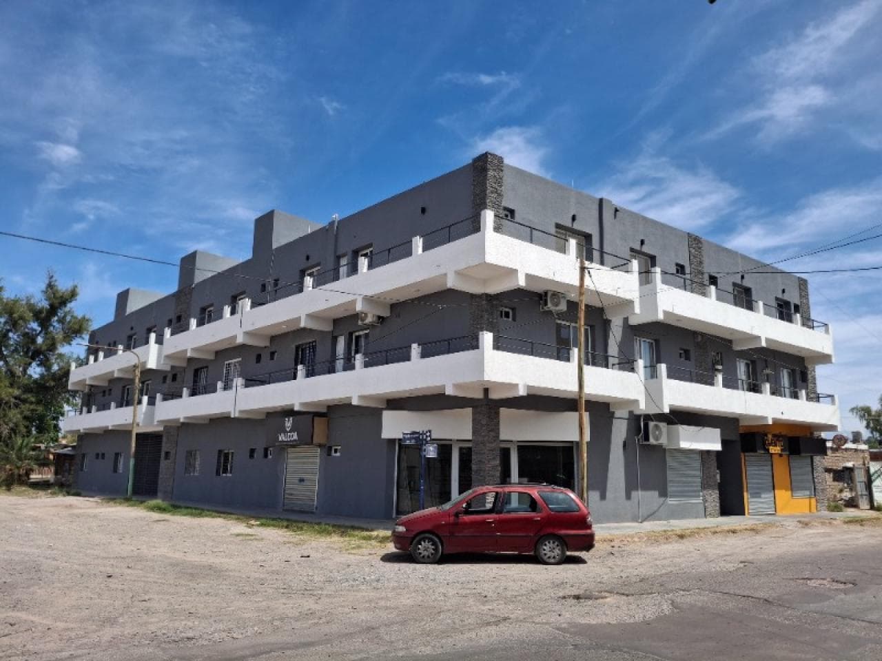 Venta Depto. A Estrenar De 1 Dormit. Con Cochera - Frente Al "parque De Rivadavia" .-