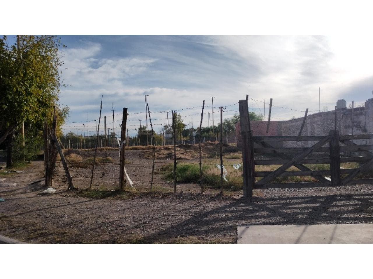 Vendo Terreno De 150 Metros De Frente Sobre Avenida De Circunvalación. Capital