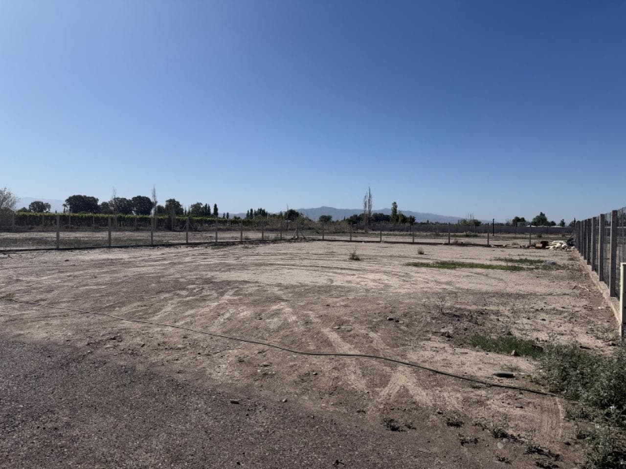 Venta Lote 819m2 B* Privado Aguaribay