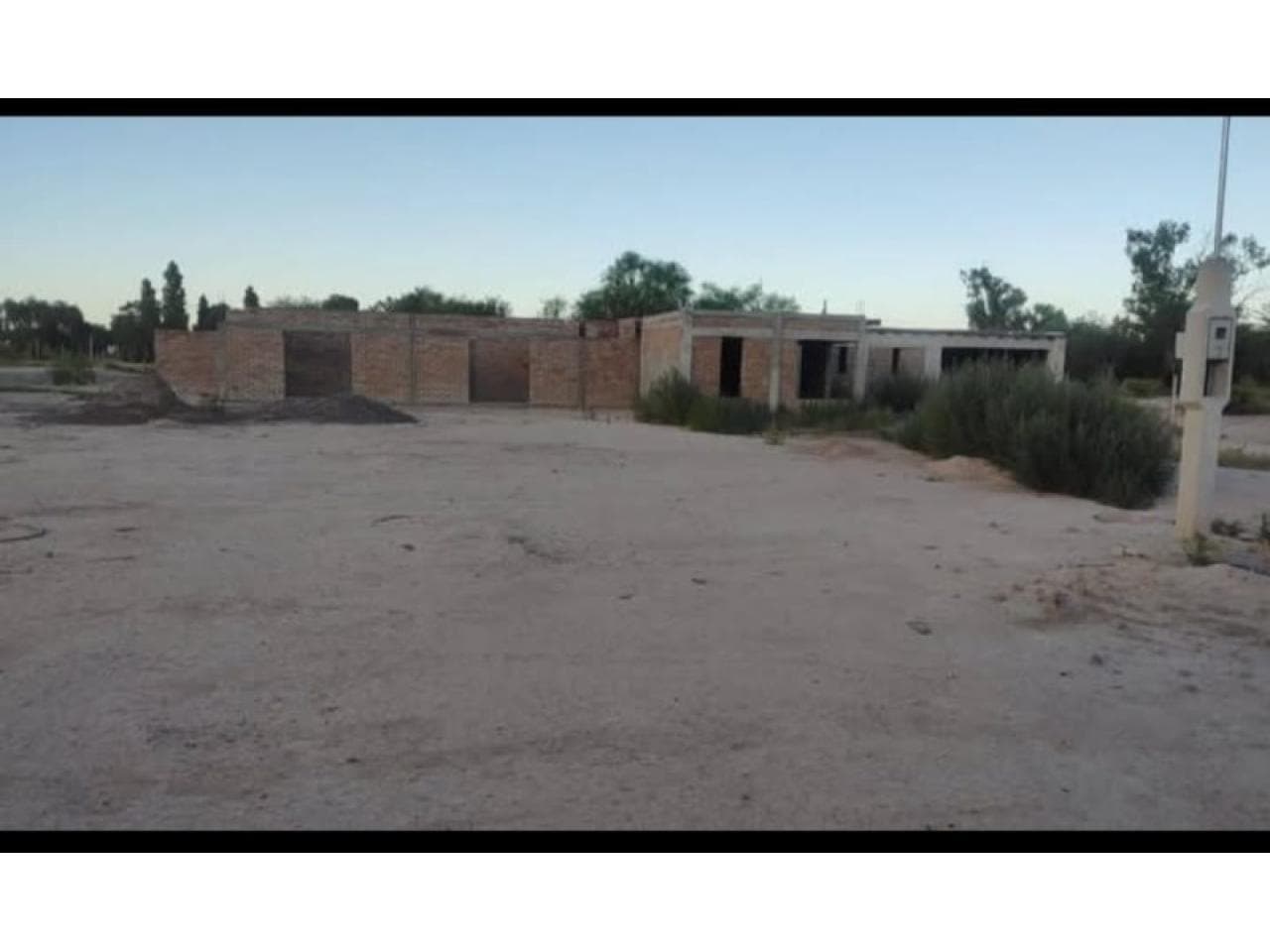 Lote De 400mts , Con Construccion De 10x4.5