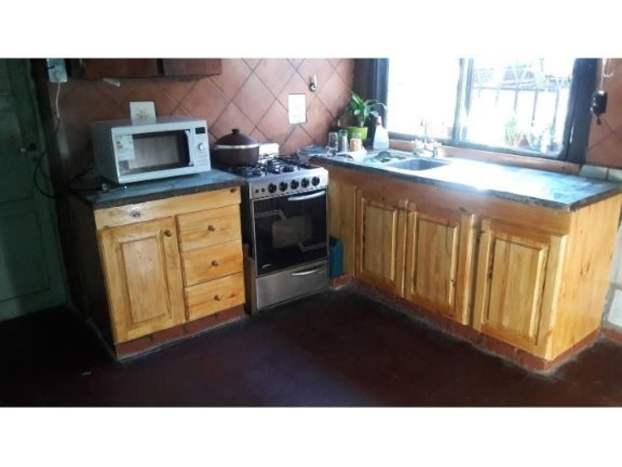 Lote En Santa Lucia Centro,440 Mts Con Casa Mixta Y Dependencias /con Plano Nuevo 80000 Dolares