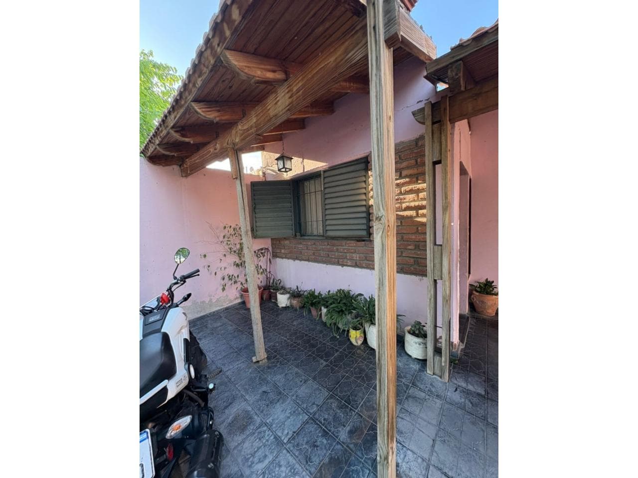Venta - Casa De Tres Dormitorios - Barrio Aramburu - Rivadavia