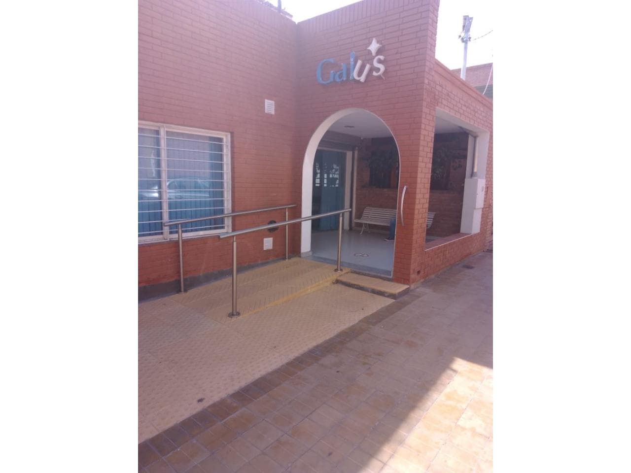 Venta. Clínica Centro, 9 Consultorios, 3 Baños. Capital