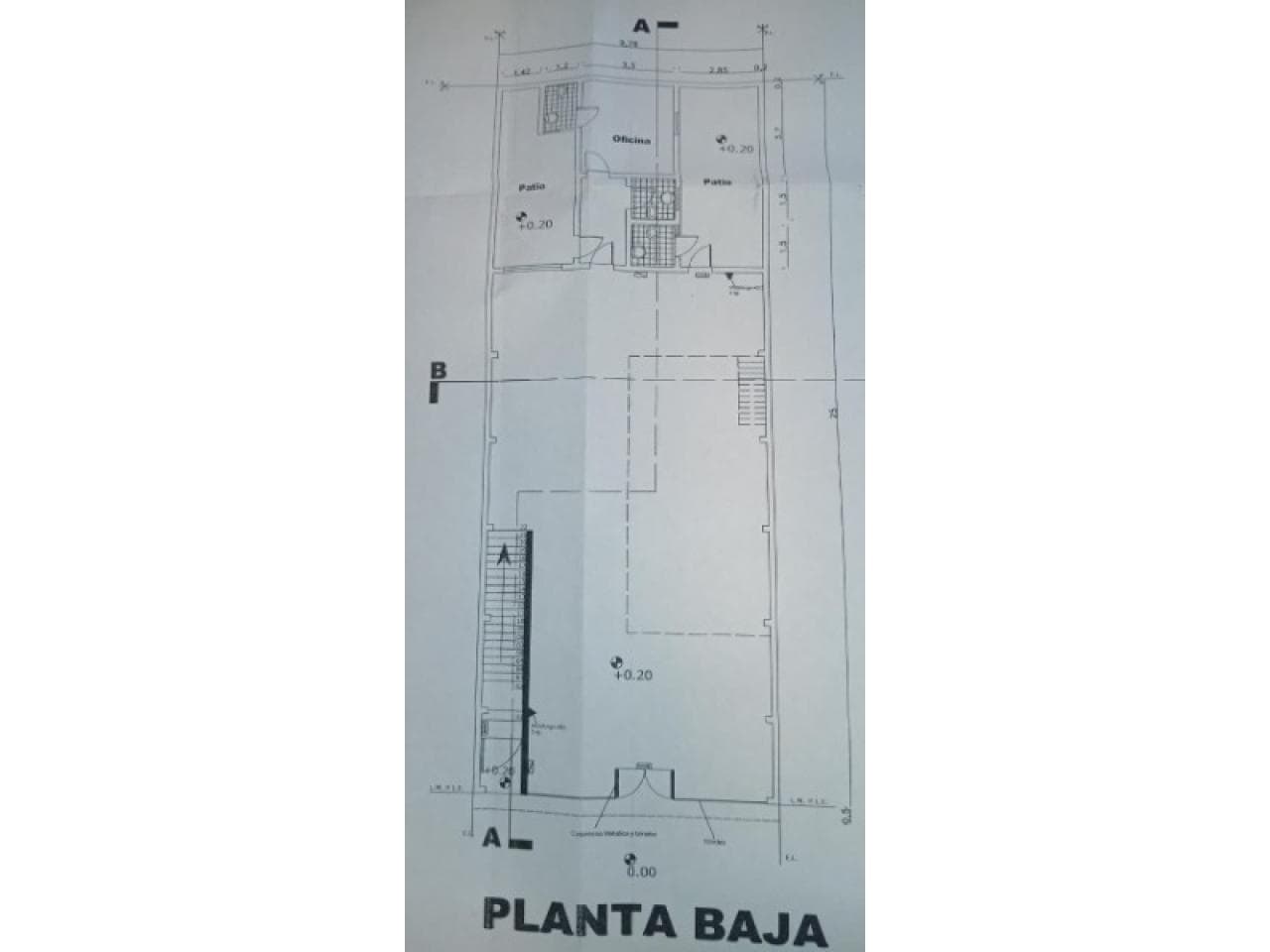 Venta. Local Laprida Antes De Mendoza
