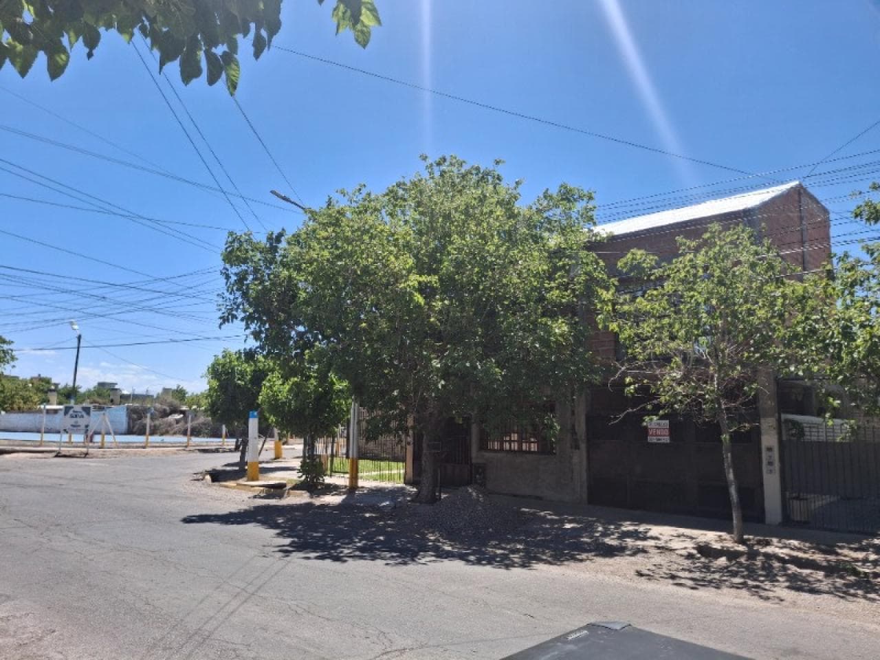 Alquiler Y/o Venta Amplia Casa Con Depto. En Pta. Alta - Barrio 2 De Agosto ,rawson.-