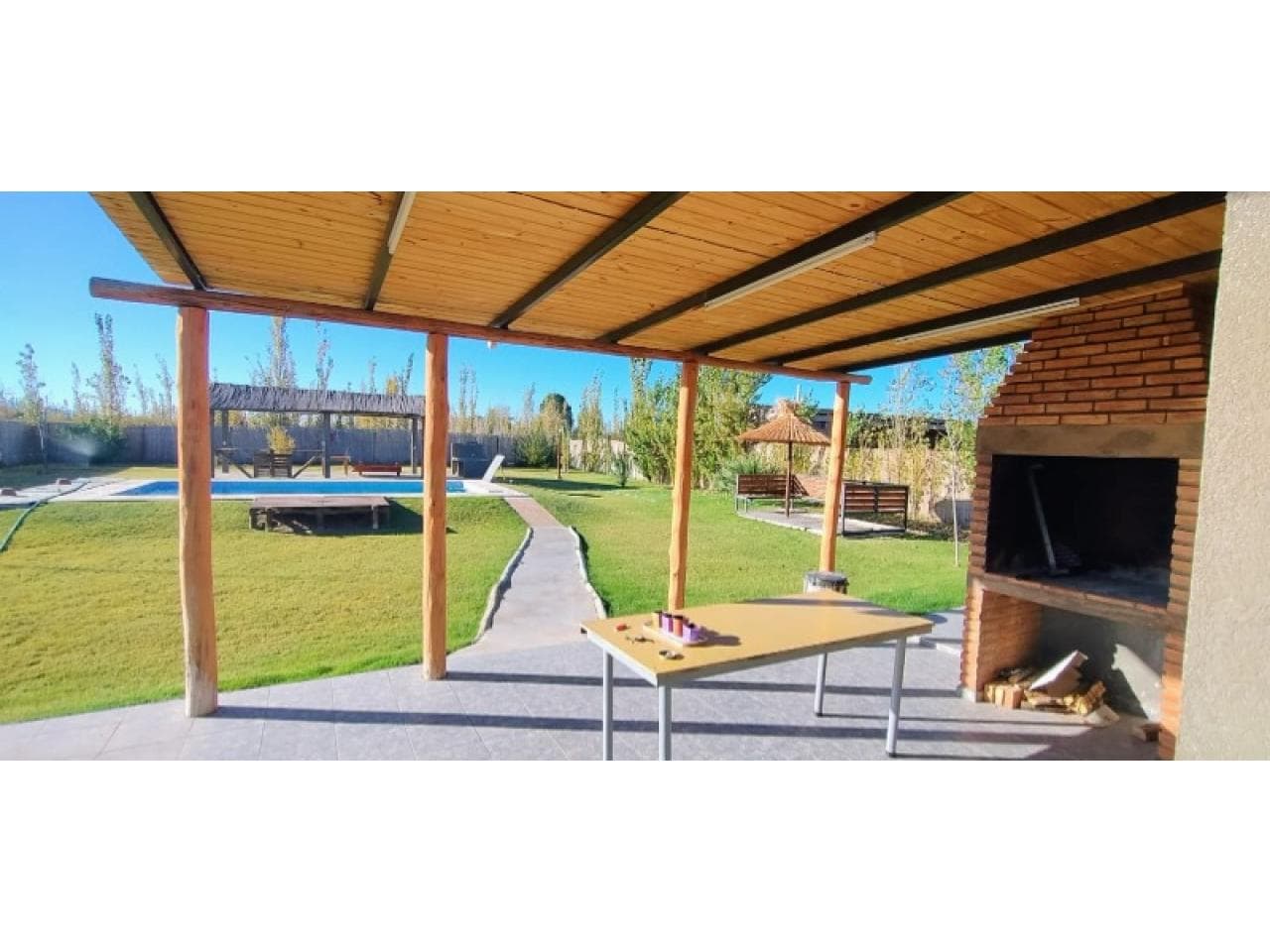 Oportunidad - Venta Casa Quinta Amoblada De 3 Dormit. , Piscina Y 2 Pozos - Calle 5 , Medano .-
