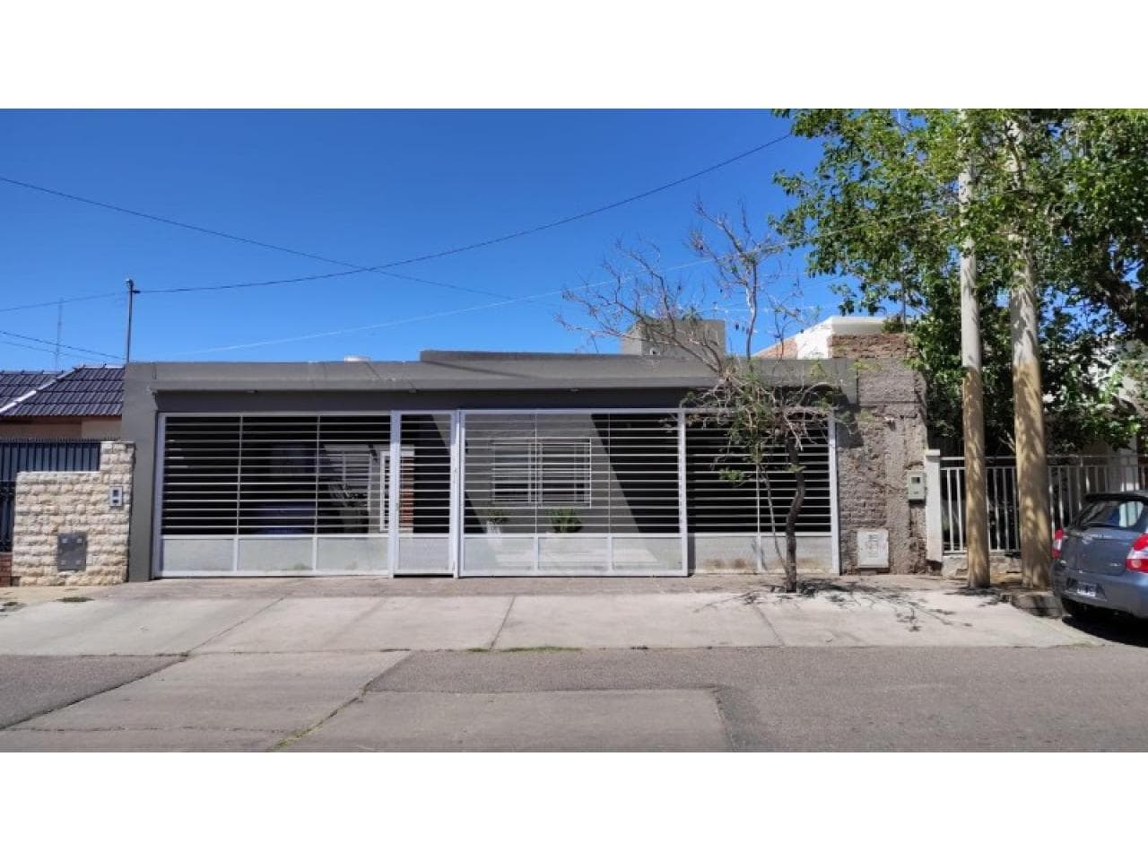 Hermosa Casa A La Venta. En Capital. Sobre Pedro De Valdivia Y Mendoza. 3 Dormitorios. 3 Baños Capital *4