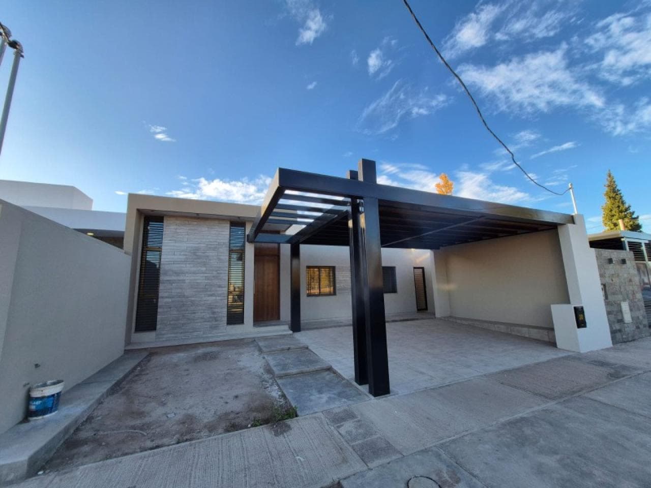 Imperdible Casa En Venta A Estrenar De Tres Dormitorios - Rivadavia