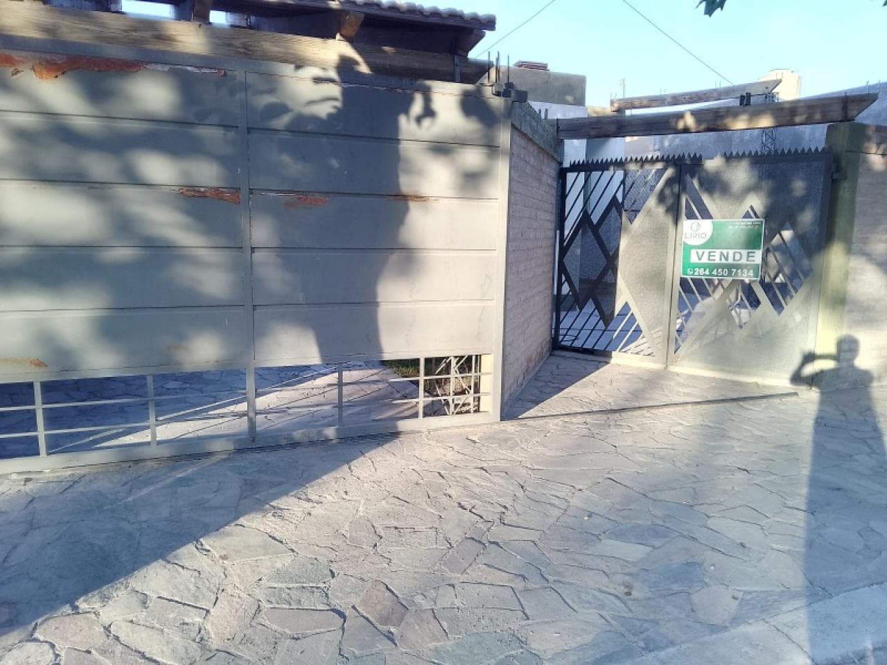 🏡  Venta De Casa En Bº Hualilan. Rawson