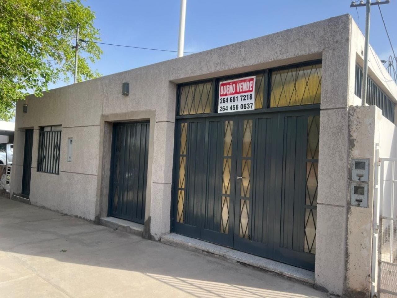 Casa Barrio Mendoza Totalmente Refaccionada, 3 Dormitorios, 2 Baños, Salón Usos Múltiples,180 M2 Cubiertos