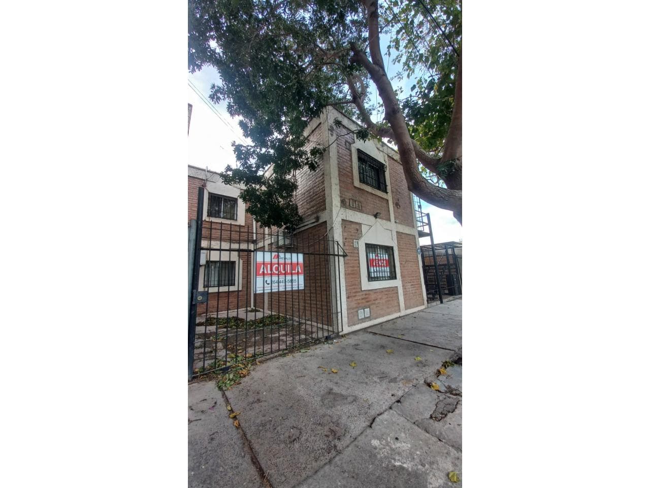 Arevalo Inmobiliaria Venta Departamento 2d, Planta Baja, Con Cochera En Calle Hudson Y Av. Cordoba. Capital