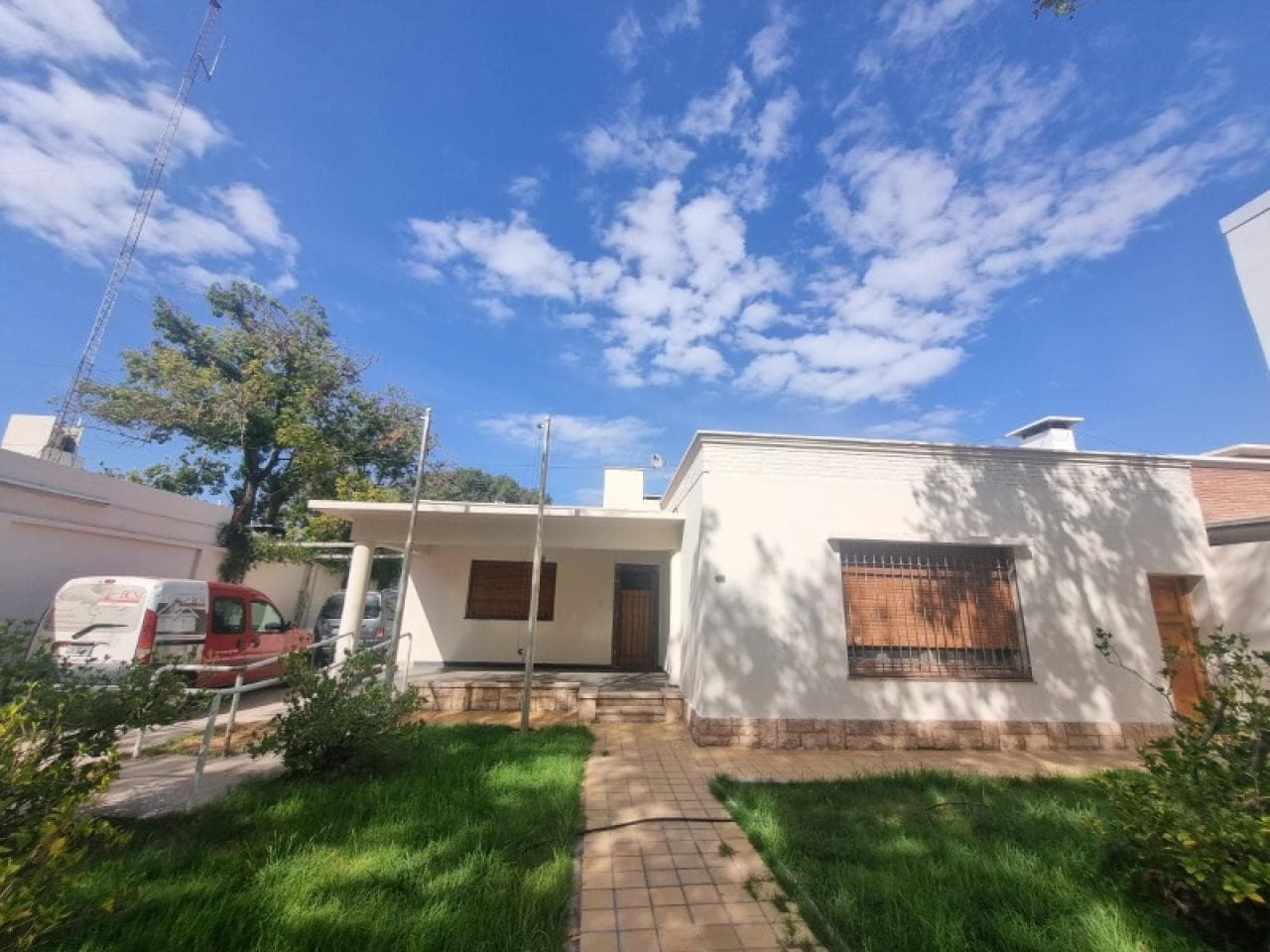 🔵 Alquiler Imortante Casa En Santa Fe  Entre Caseros Y Aberastain - Ref 3306 🔵