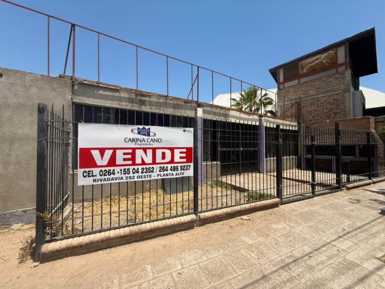 Vendo Excelente Esquina Para Salon Comercial