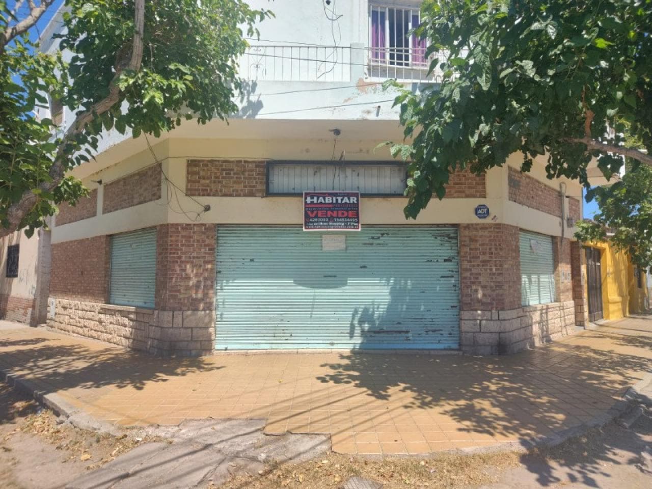 🔶 Habitar Venta 🔶 Salón Capital - Local Comercial Esquina Alem 939(n), Esquina Juan Jufré.