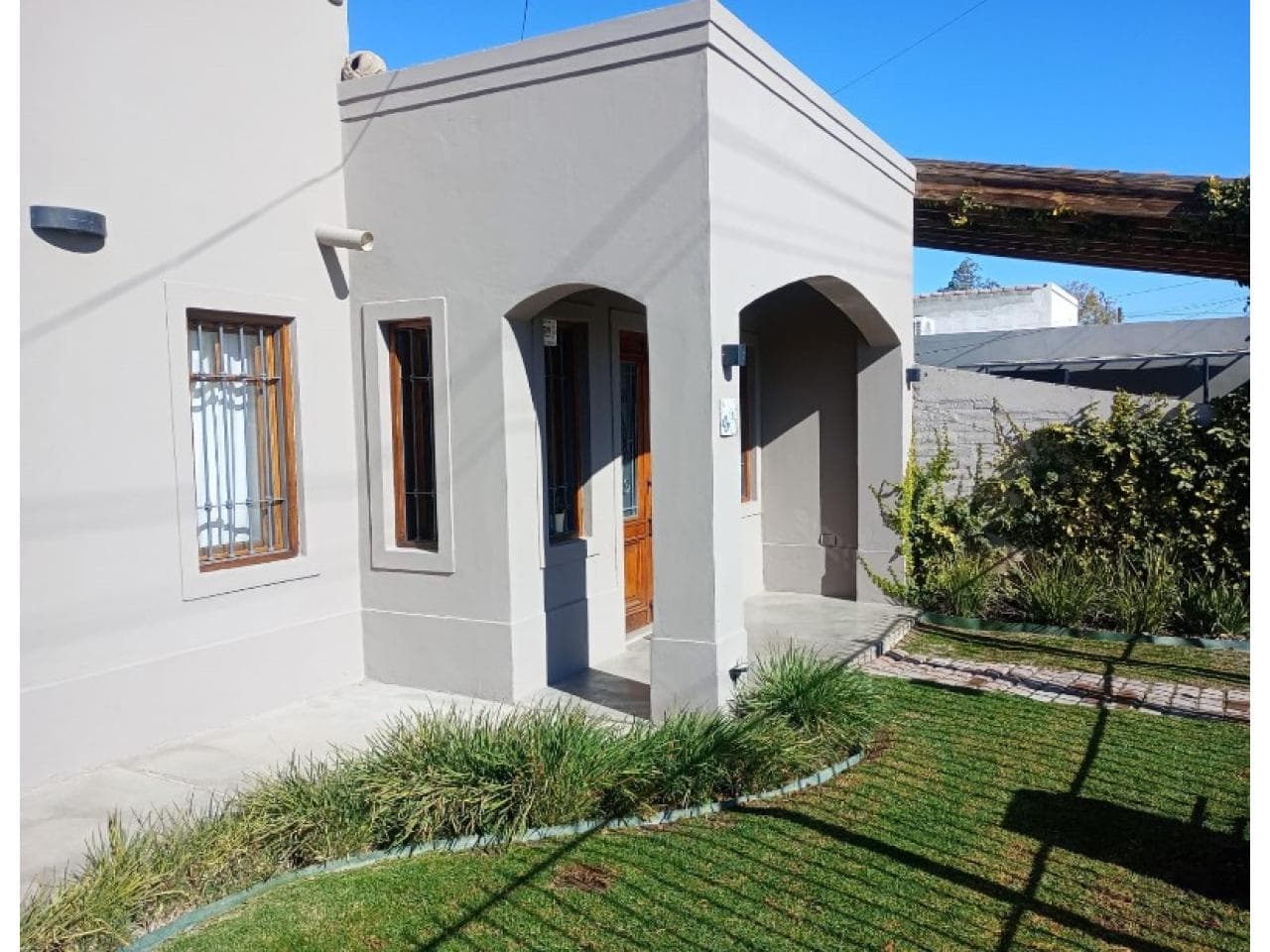 Venta. Casa 3 Dormitorios Barrio Amecom 1 Llamadas Y Consultas Al 264-499-3399