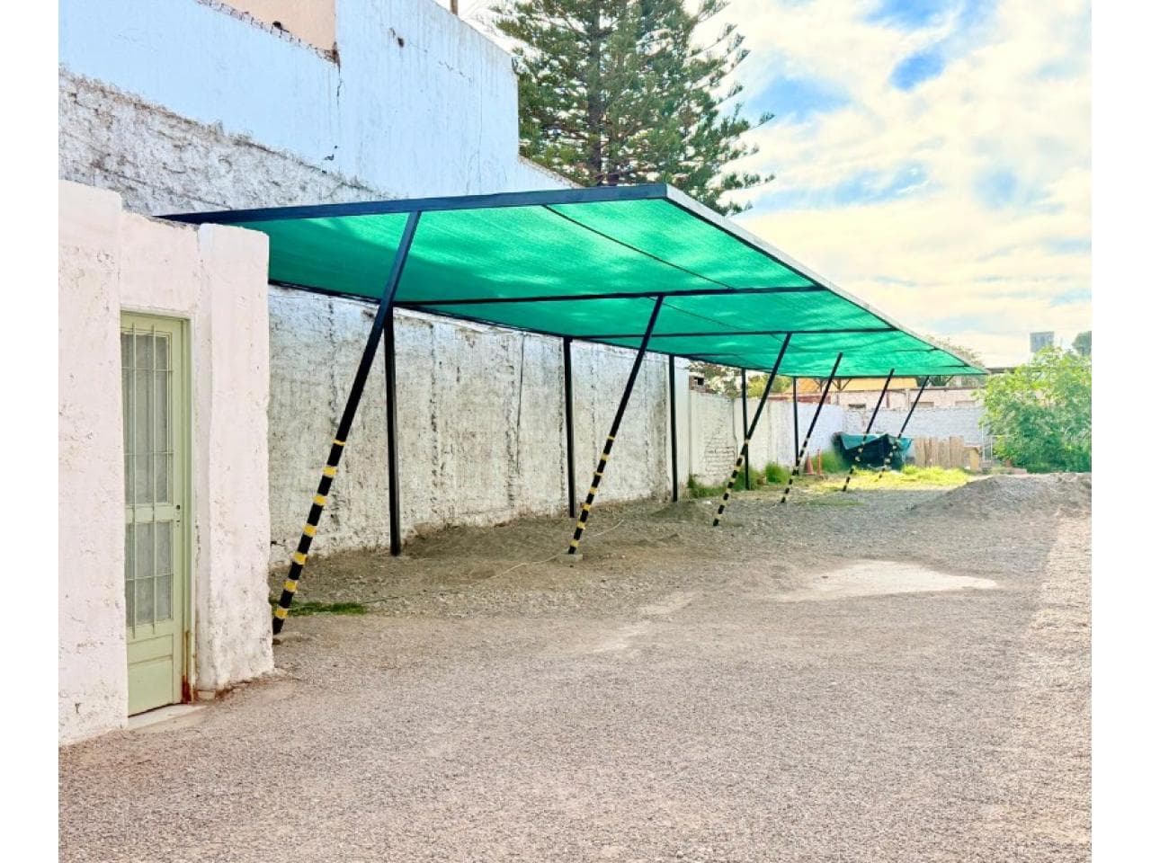 Cocheras Céntricas - Alquiler Mensual - Portón Eléctrico