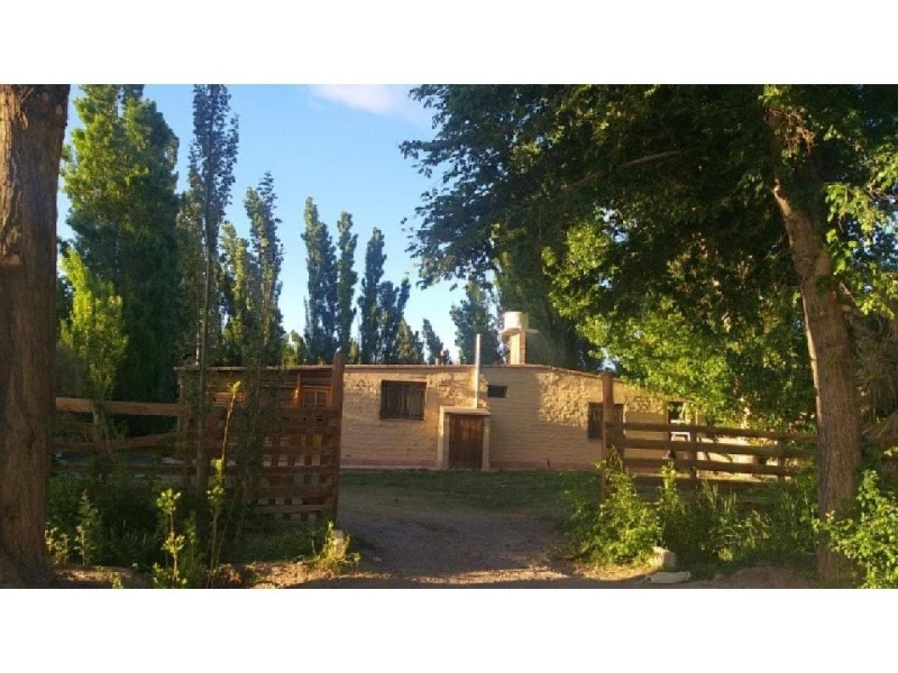 Venta. Casa Quinta - Zona La Cañada - A La Vuelta De La Finca El Martillo - 800m2 Terreno - 100m2 Cubiertos- Rodeo