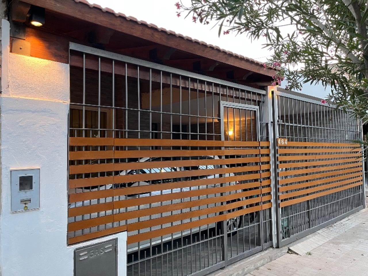Exelente Inmueble A Pasos Del Centro 3 Habitaciones