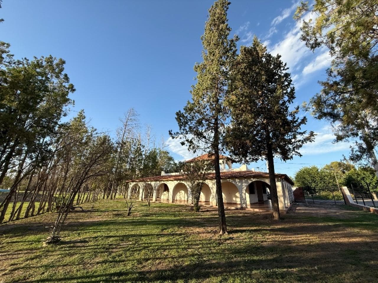 Venta. Casa Quinta En Calle 6 Y Tascheret Colonia Rodas Rawson