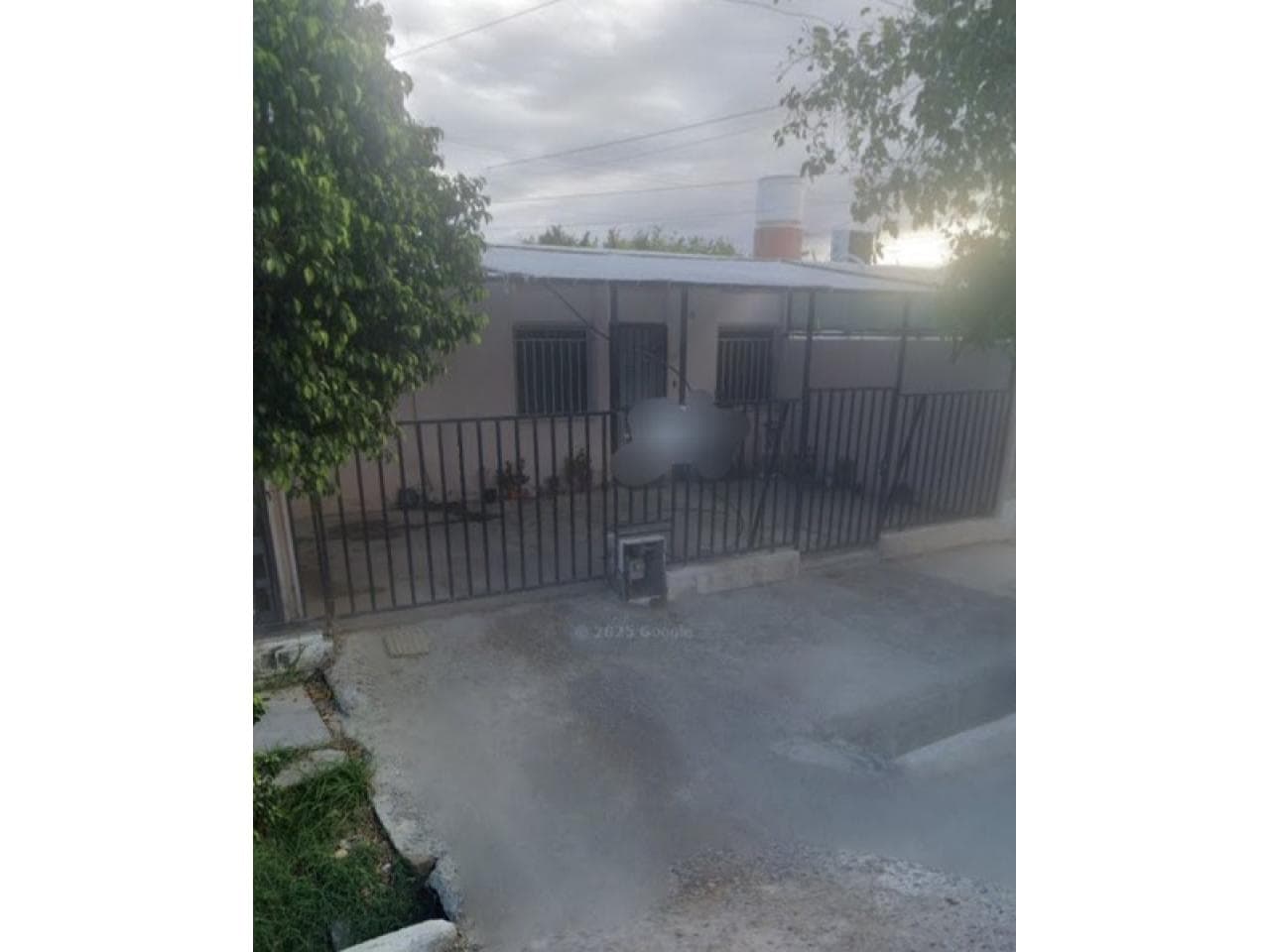 Vendo Casa Más Departamento En El Barrio Los Alerces A Una Cuadra De La Av. Benavidez Gran Punto  Lista Para Escriturar