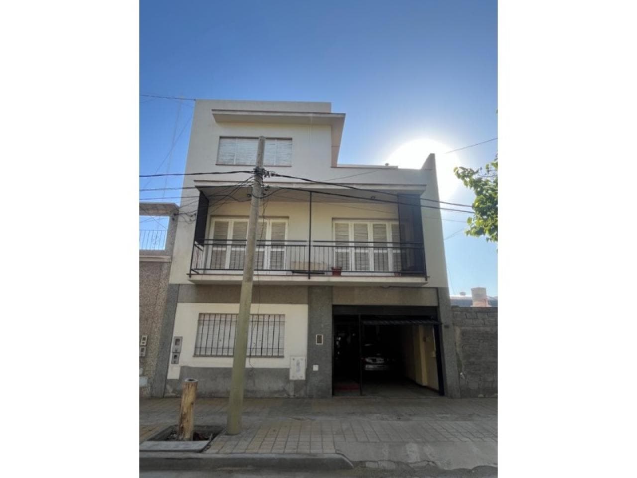Venta. Casa Imponente De 3 Plantas En El Centro