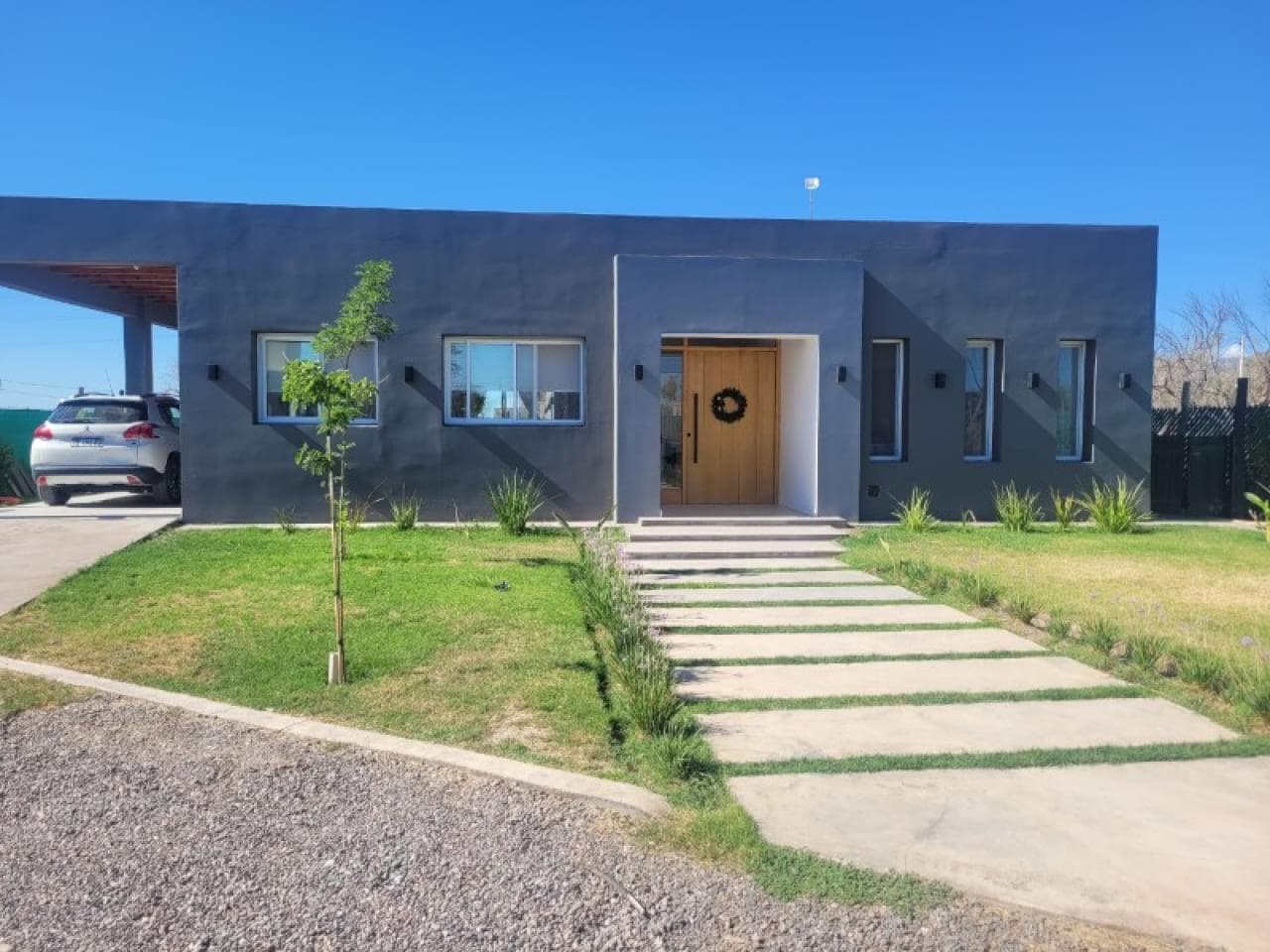 Venta Casa Nueva En San Juan De Los Olivos - 3 Dormit. Y 4 Baños - Pileta Y Cochera. Rivadavia