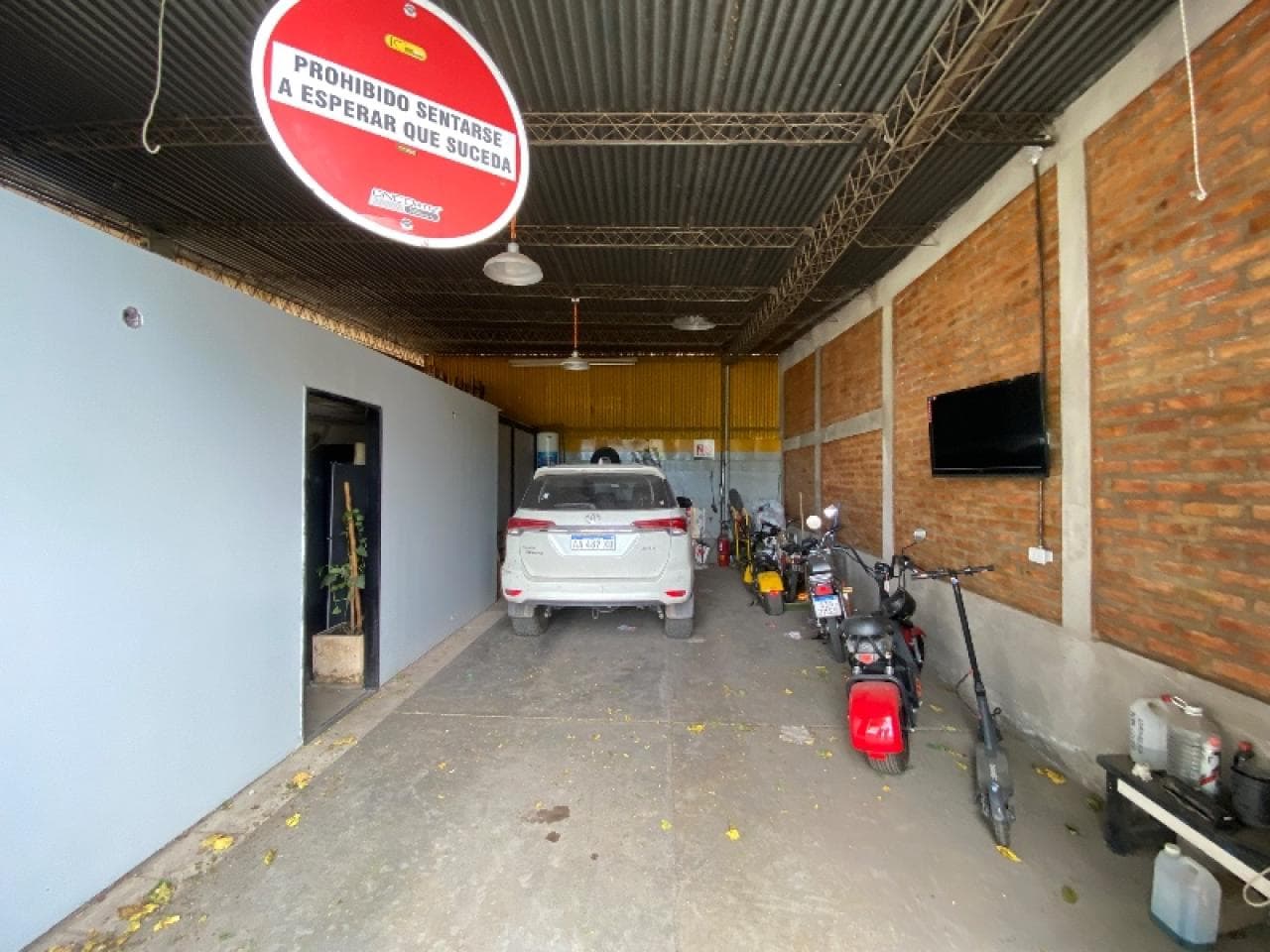 Venta. Galpón Sobre Lateral De Circunvalación Sur Pasando Av. Libertador Excelente Punto