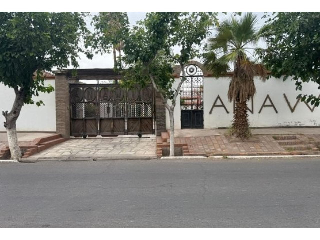 Venta Importante Complejo Multifuncional. Capital. Mls#420981152-57