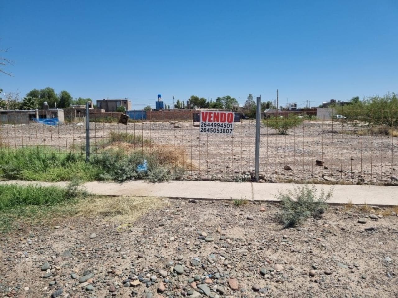 Venta Lote 266 M2. Con Servicios En Puerta. Capital