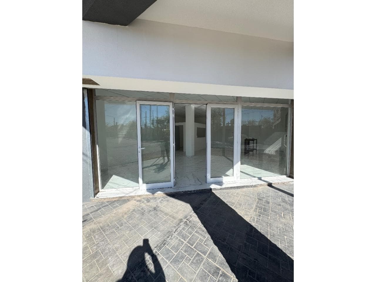 Venta Salón Comercial Frente Al Parque De Rivadavia