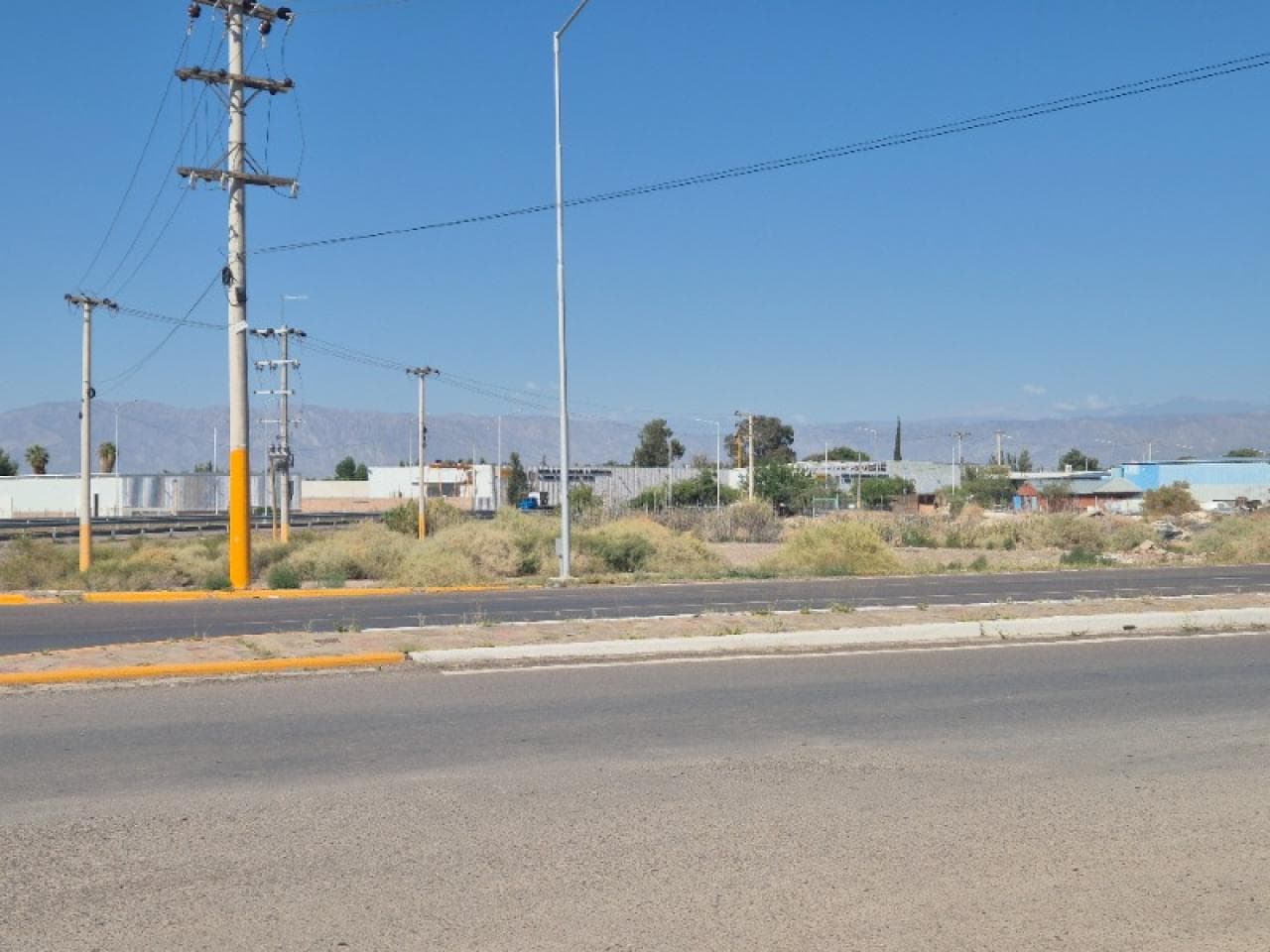 Terreno De 6.472 Mts² Con Doble Ingreso, Por Ruta 20 Y Por Acceso Este, Antes De Monumento Al Gaucho