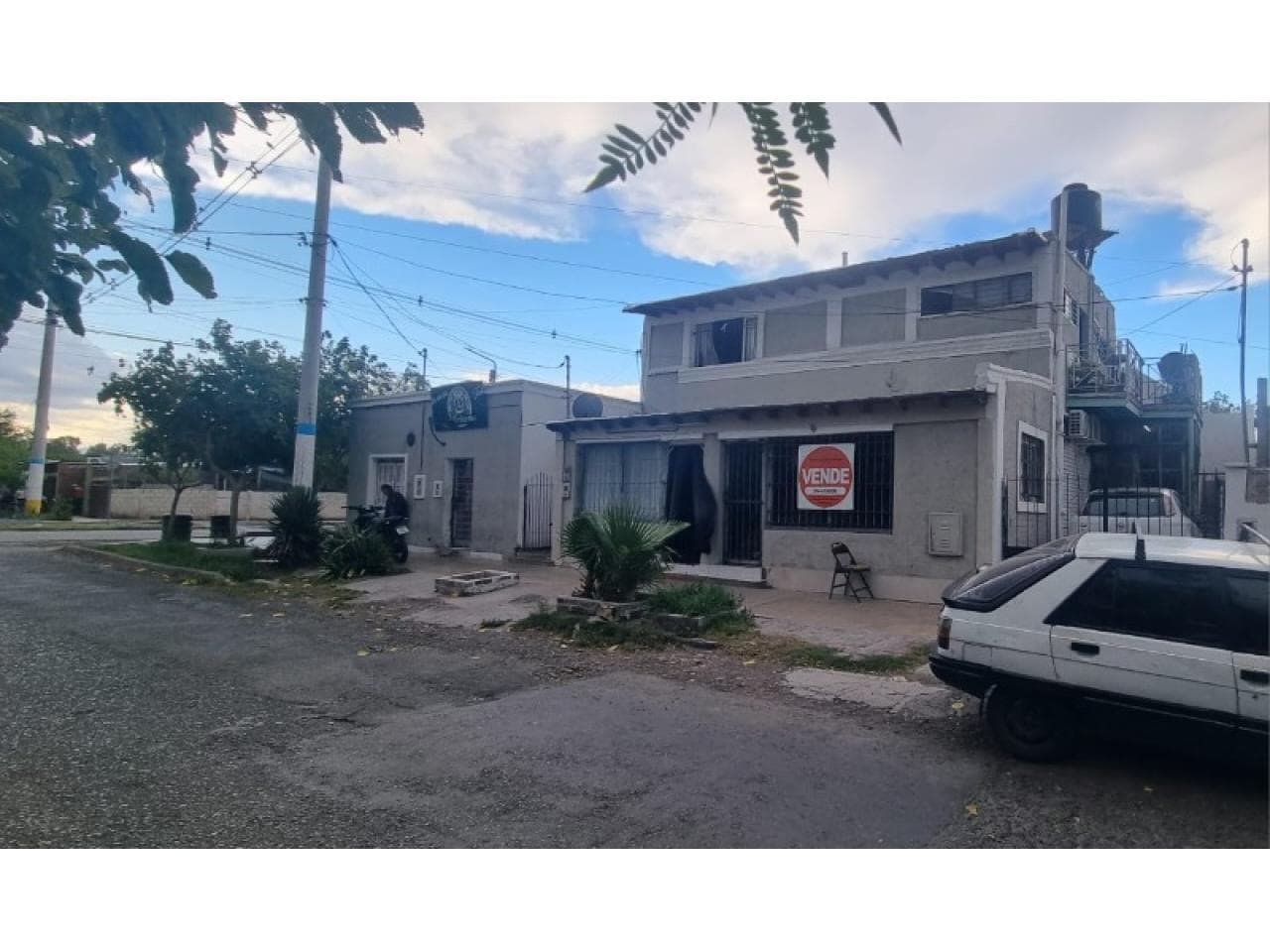 Venta. Inmueble En Rawson Importante Esquina Comercial