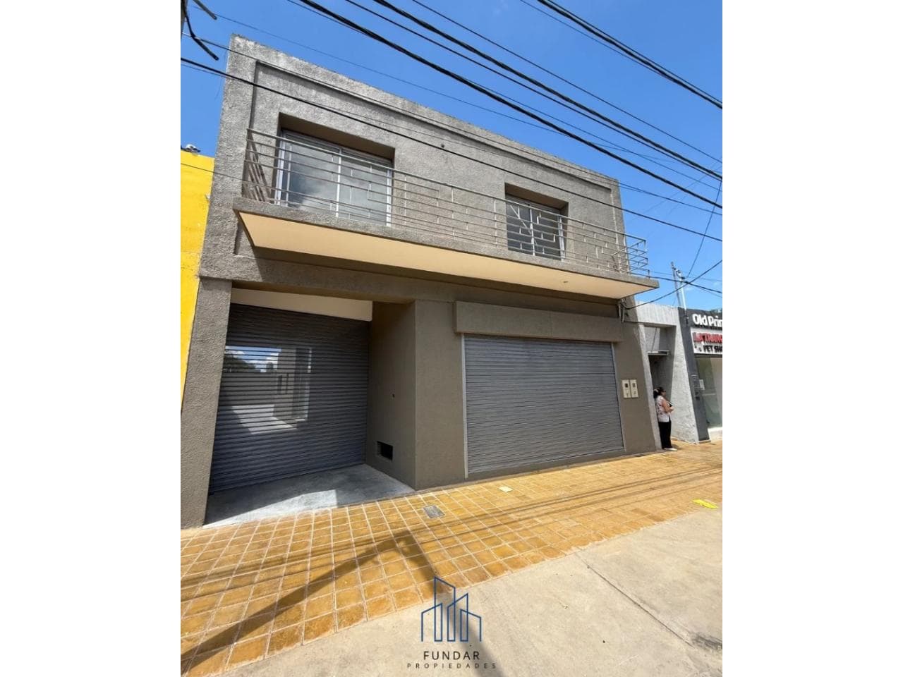 Importante Local Comercial En Alquiler - A Metros De Centro Civico