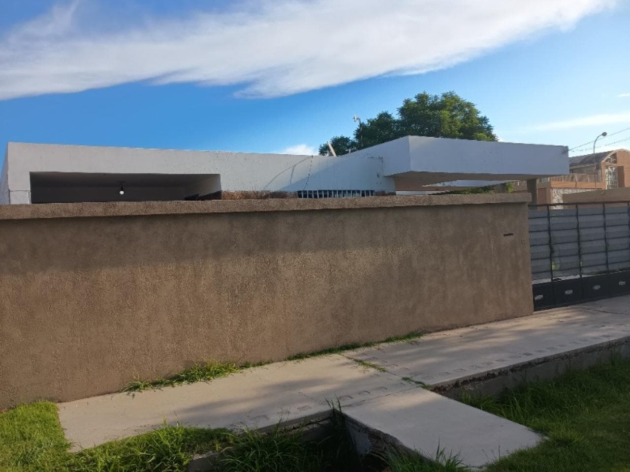 Vendo Casa En Alto De Sierra. Terreno De 800m2. Sobre Avda Libertador San Martín
