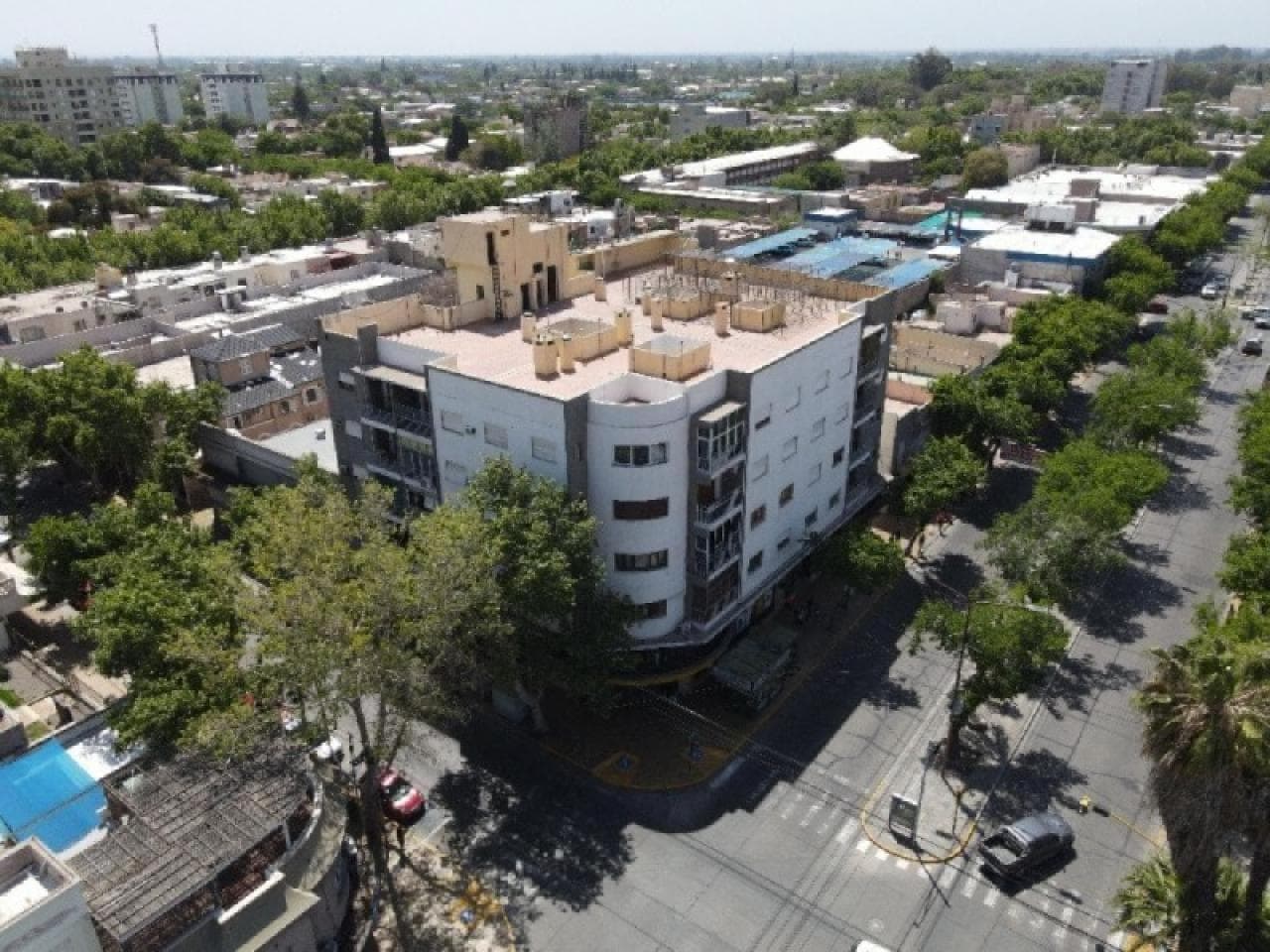Venta - Departamento Centrico - Libertador Y Mendoza - 4 Dormitorios - 180m2. Capital
