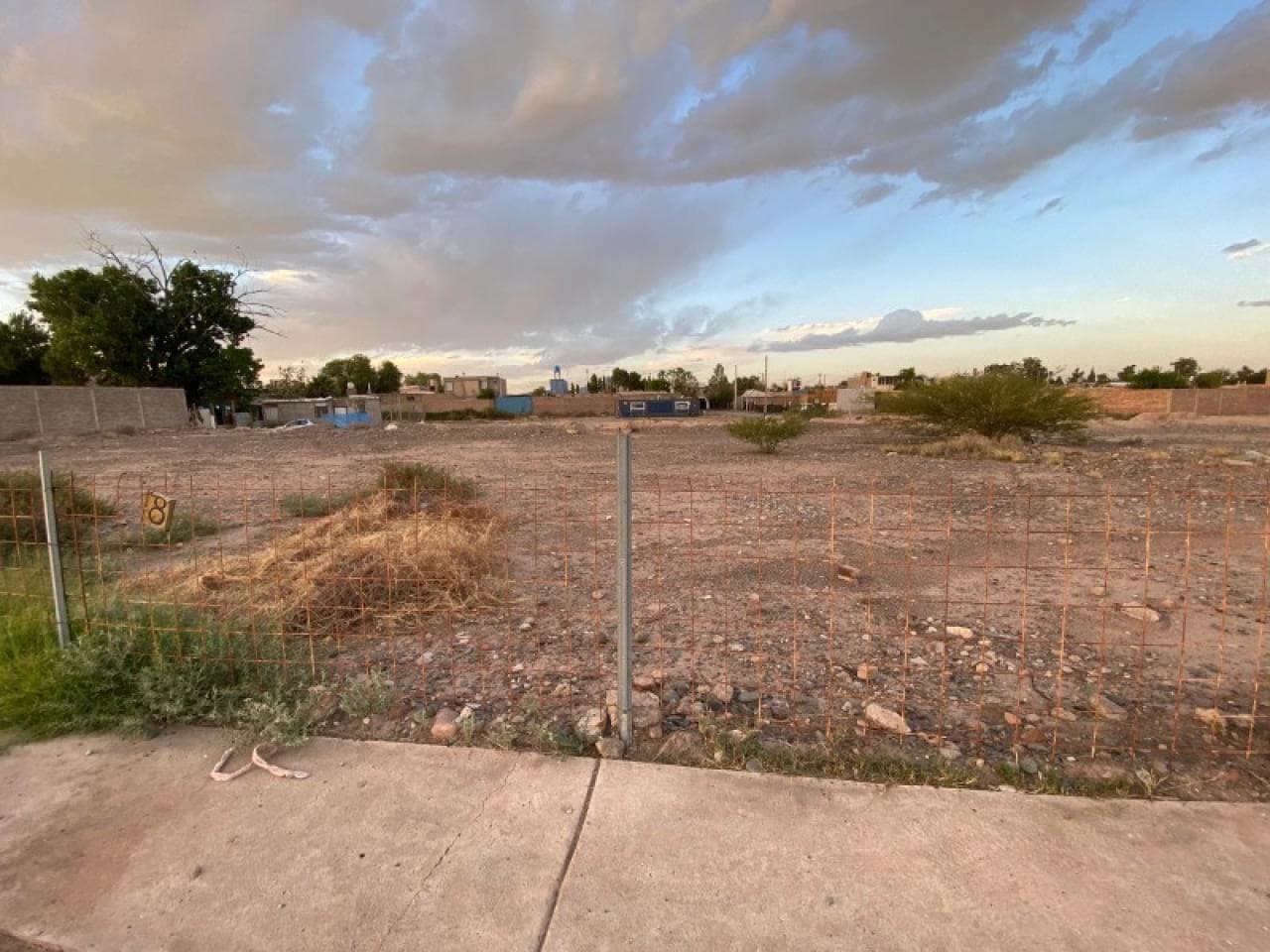 Vendo Terreno En Capital De 260m2 Detras Del Hiper Libertad Sobre Calle Dominguito  19 Mil Dólares Escritura Inmediat