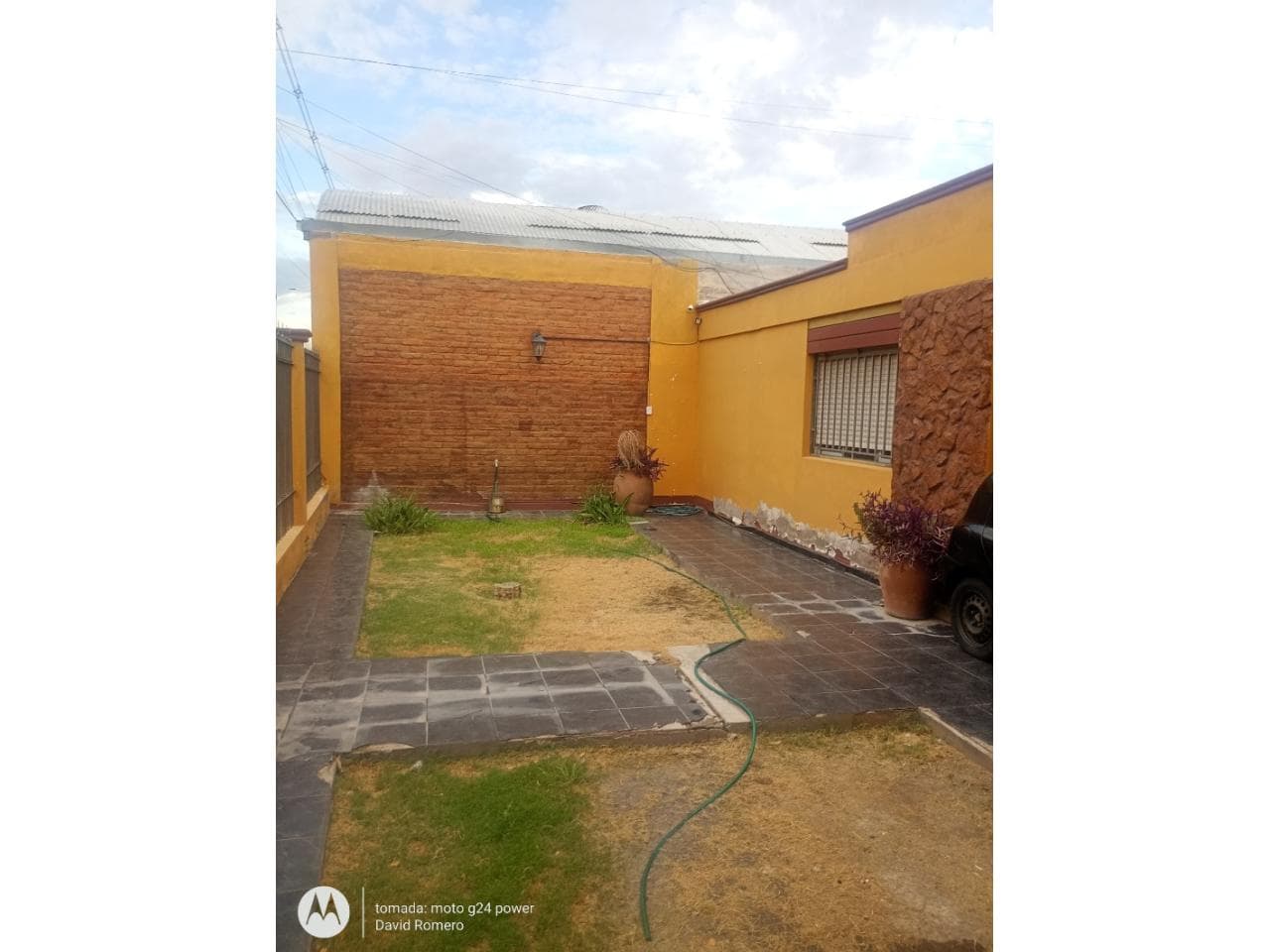 Venta. Amplia Casa Con Pileta Y Quincho Cerrado Y Abierto. Capital