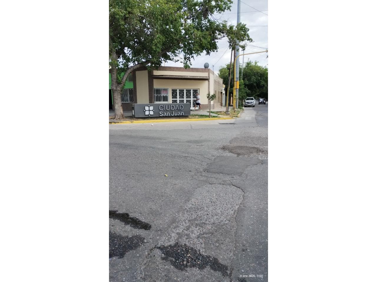 Salon Comercial, Ubicado En Esquina