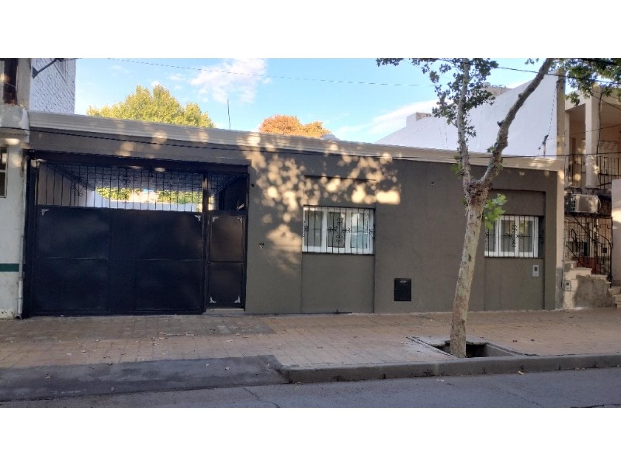 Casa Céntrica Zona Municipalidad Y Tribunales, Adaptable Para Oficinas