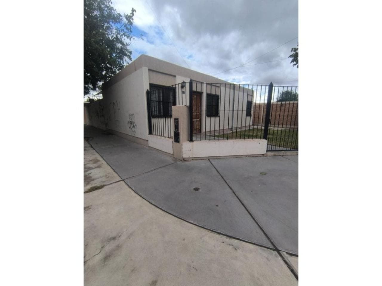 Venta De Casa En Rawson. Barrio Hualilan