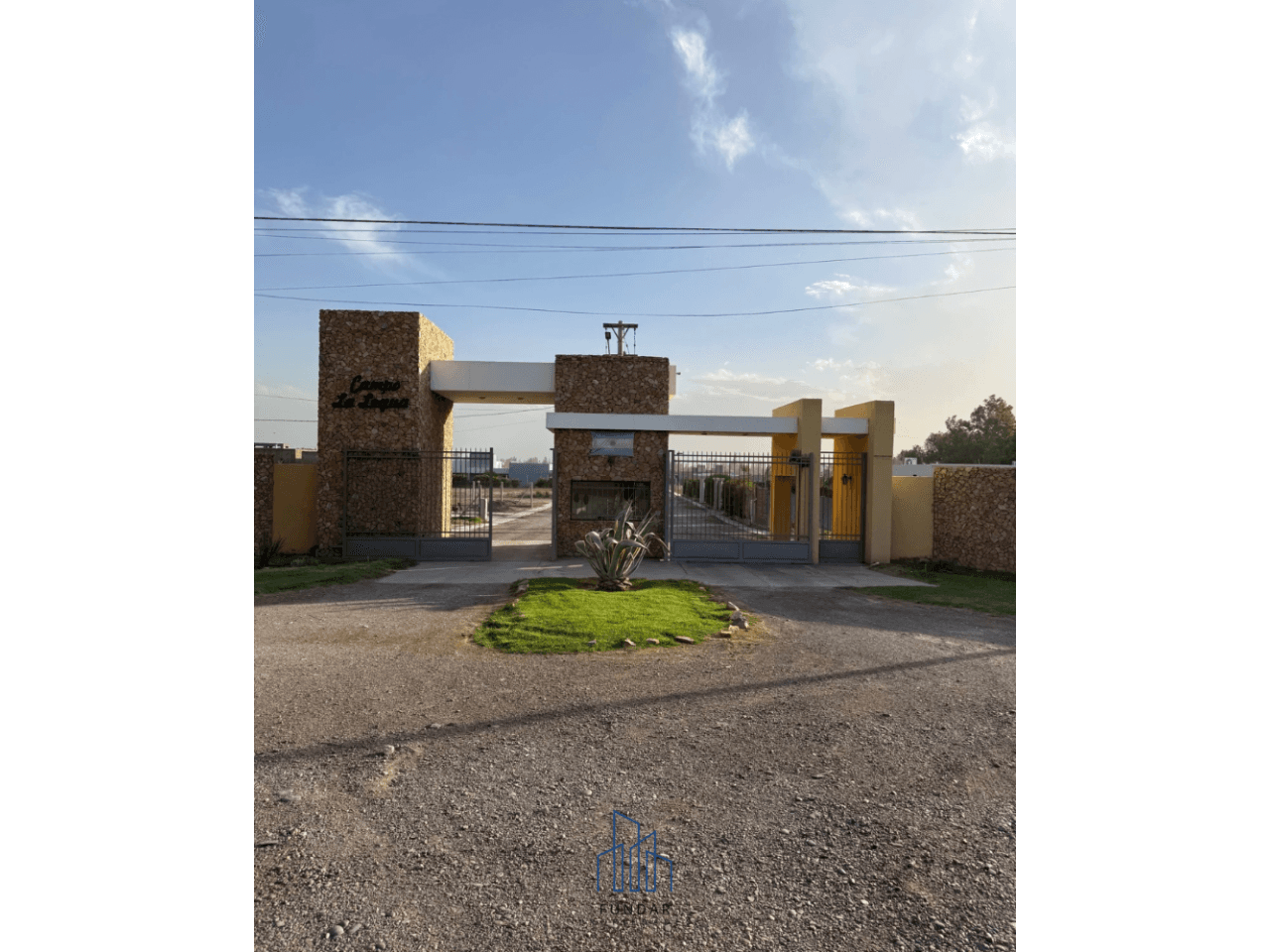 Vendo Casa, 2 Domritorios. Barrio Privado Campo La Legua. Santa Lucia