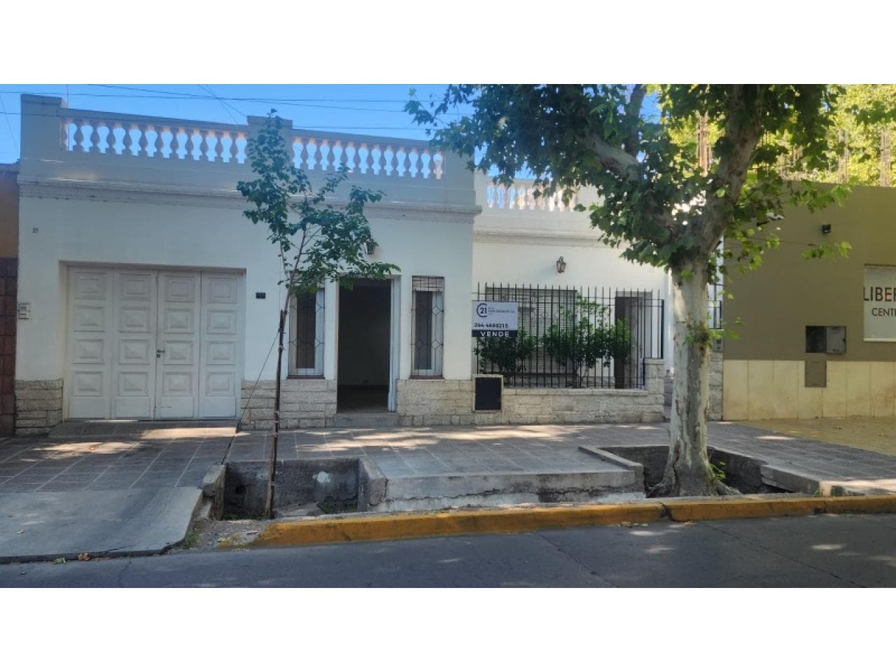 Apto Crédito. Venta. Casa Céntrica, 3 Dormitorios. 264m2 Cubiertos