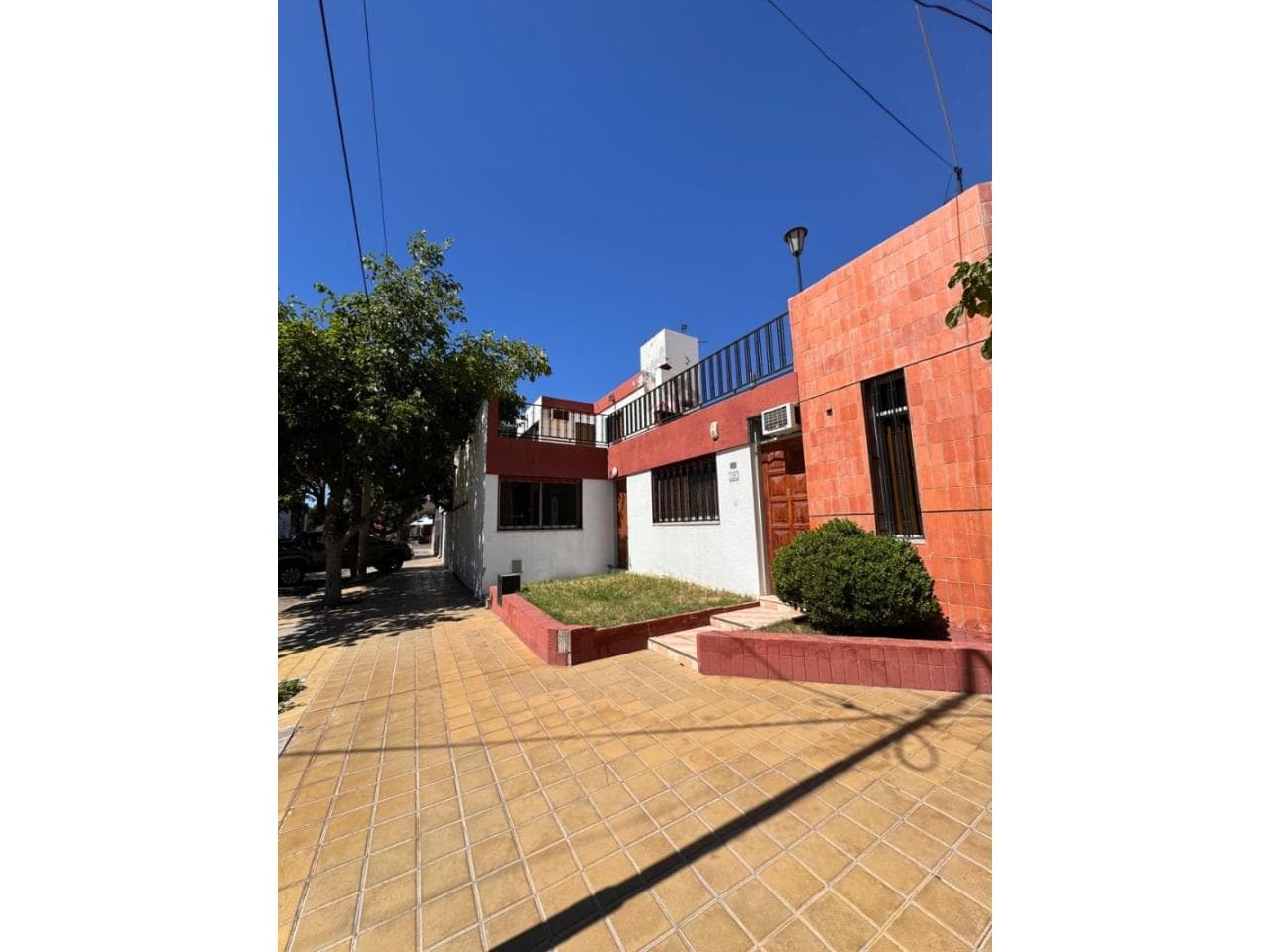 Venta Casa, 3 Dorms + Depto Independiente En Trinidad | Gran Potencial - Renta . Capital
