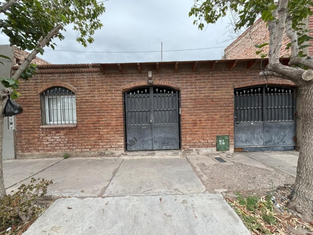 Venta Casa 3 Dormitorios, Excelente Ubicacion Sobre Calle Meglioli, Rivadavia